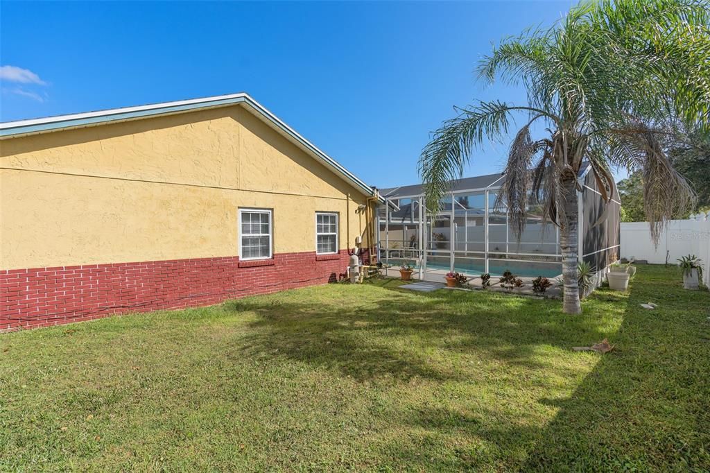 For Sale: $365,000 (4 beds, 2 baths, 2257 Square Feet)