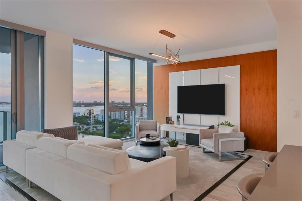 Active With Contract: $2,350,000 (2 beds, 2 baths, 1580 Square Feet)