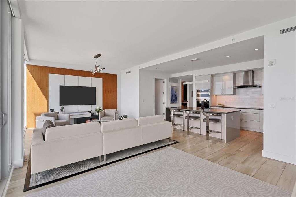 Active With Contract: $2,350,000 (2 beds, 2 baths, 1580 Square Feet)