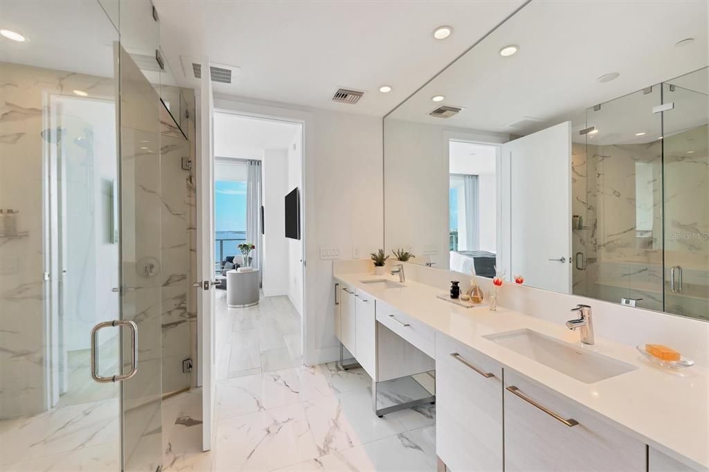 Active With Contract: $2,350,000 (2 beds, 2 baths, 1580 Square Feet)