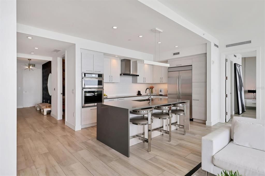 Active With Contract: $2,350,000 (2 beds, 2 baths, 1580 Square Feet)