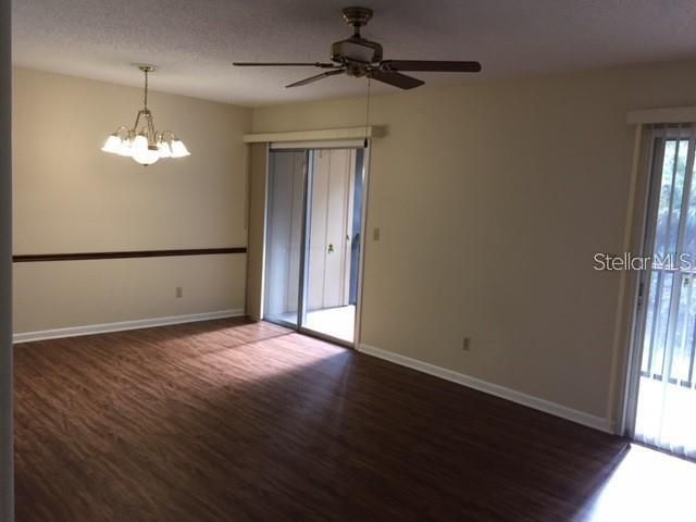 For Rent: $1,400 (2 beds, 2 baths, 897 Square Feet)