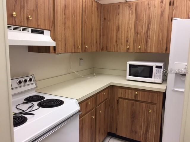 For Rent: $1,400 (2 beds, 2 baths, 897 Square Feet)