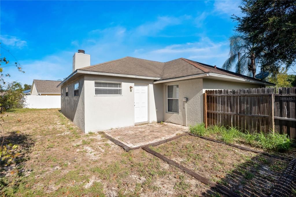 For Sale: $307,900 (3 beds, 2 baths, 1644 Square Feet)