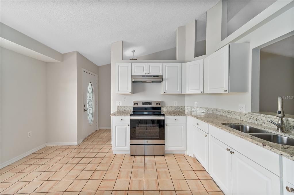 For Sale: $307,900 (3 beds, 2 baths, 1644 Square Feet)