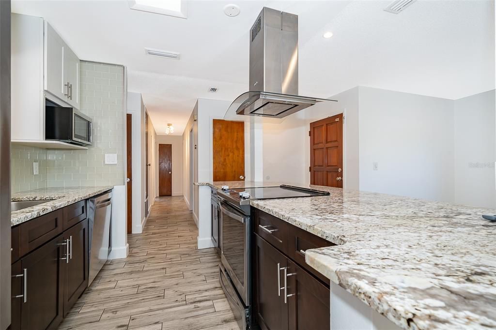 For Sale: $397,500 (3 beds, 2 baths, 1322 Square Feet)