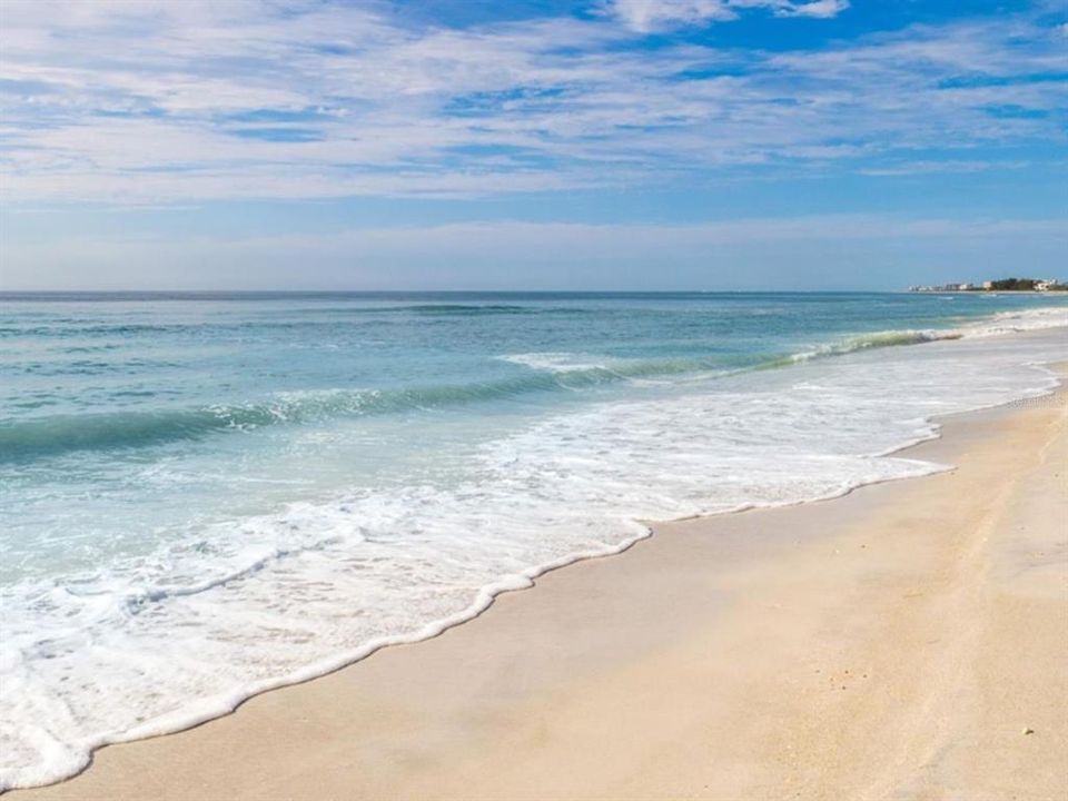 Turquoise water and sugar white sand