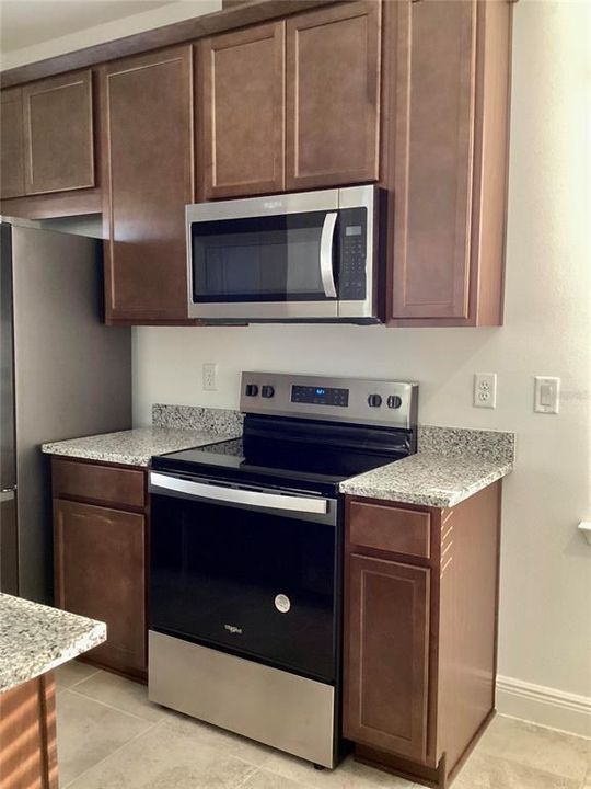 For Rent: $1,475 (1 beds, 1 baths, 780 Square Feet)