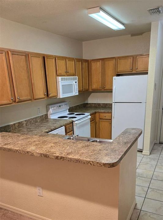 For Sale: $229,900 (2 beds, 1 baths, 1130 Square Feet)