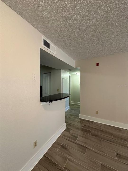 For Sale: $162,500 (1 beds, 1 baths, 627 Square Feet)