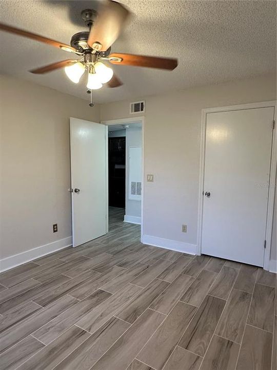 For Sale: $162,500 (1 beds, 1 baths, 627 Square Feet)