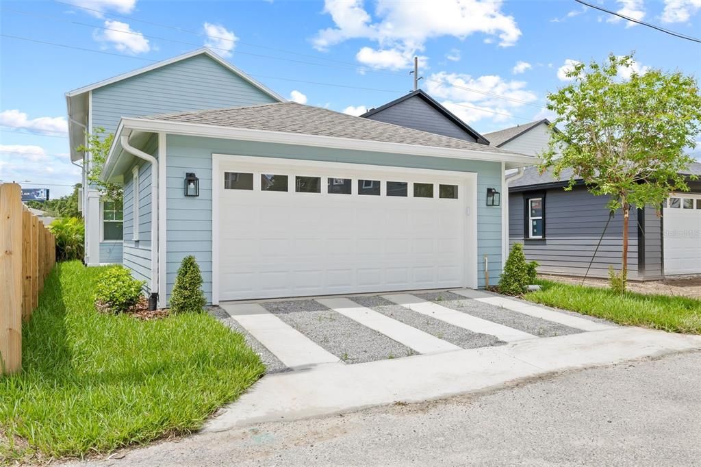 For Sale: $1,049,000 (3 beds, 2 baths, 2586 Square Feet)