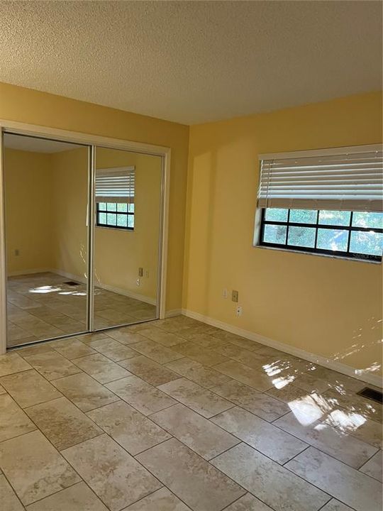 For Rent: $2,100 (3 beds, 1 baths, 1500 Square Feet)