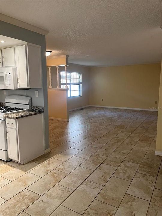 For Rent: $2,100 (3 beds, 1 baths, 1500 Square Feet)