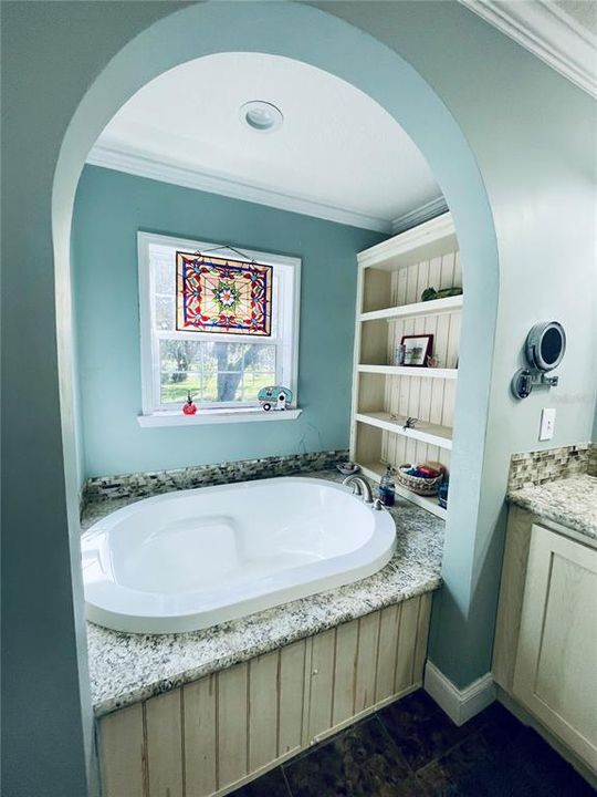 soaking tub with Built in Shelves