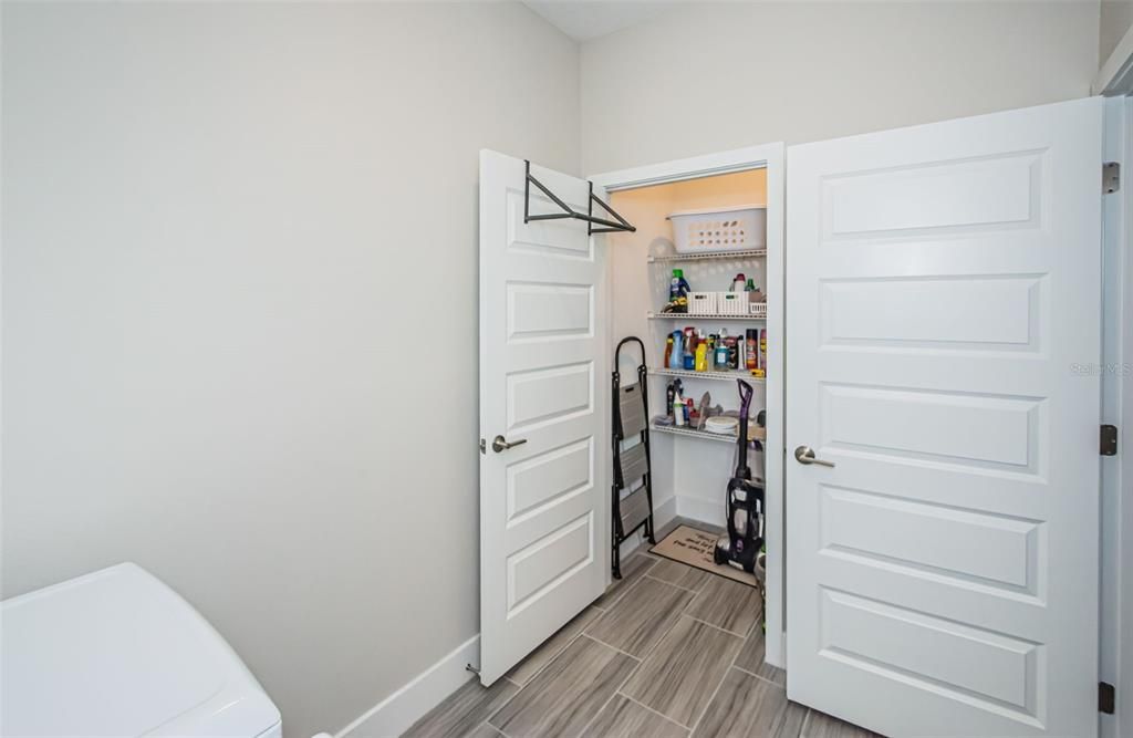 For Sale: $399,000 (2 beds, 2 baths, 2208 Square Feet)