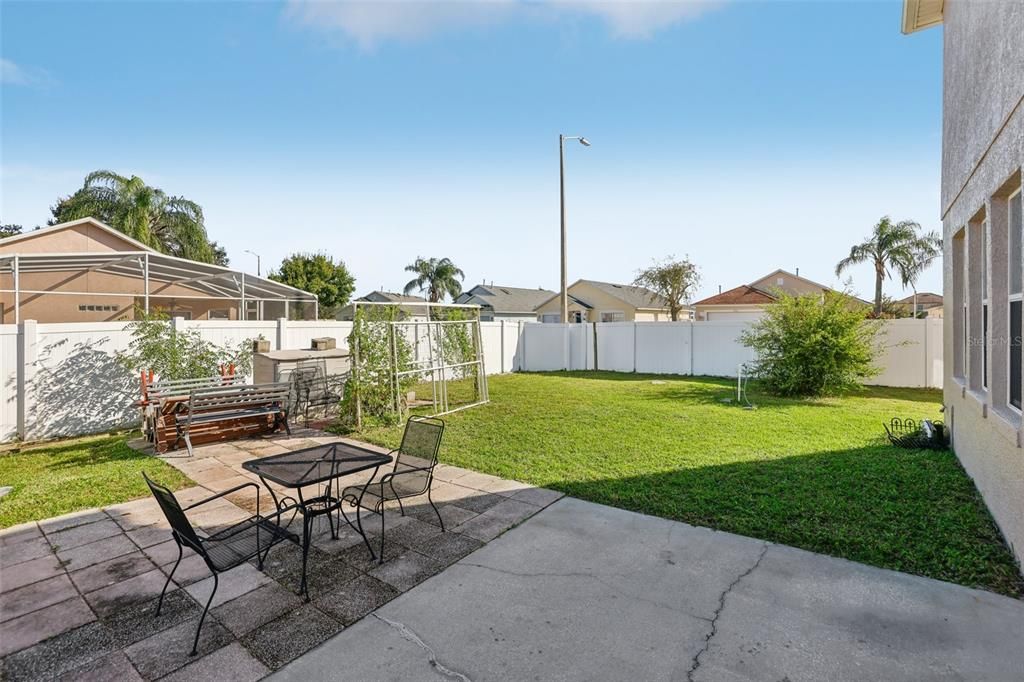 For Sale: $395,000 (4 beds, 3 baths, 2256 Square Feet)