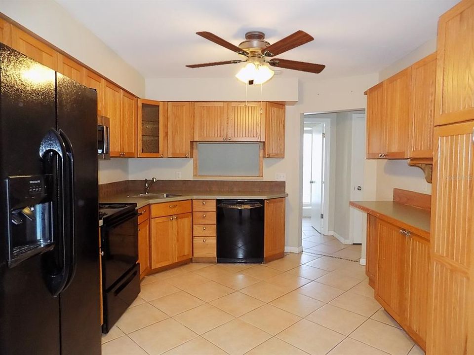 For Sale: $379,900 (2 beds, 2 baths, 1580 Square Feet)