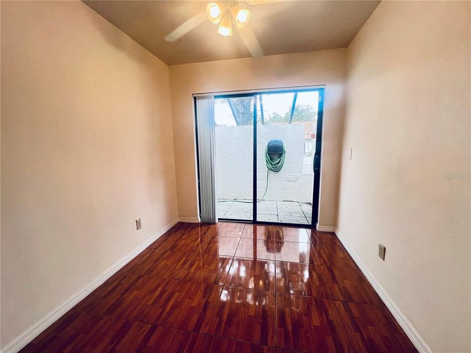 Kitchen Dining area