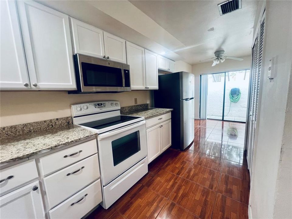 For Sale: $298,000 (3 beds, 2 baths, 1698 Square Feet)