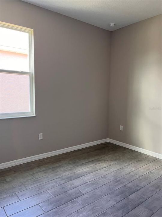 Active With Contract: $2,400 (2 beds, 2 baths, 1469 Square Feet)