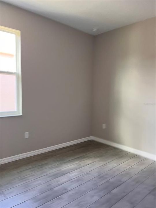 Active With Contract: $2,400 (2 beds, 2 baths, 1469 Square Feet)