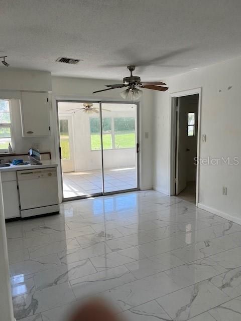 For Rent: $2,450 (3 beds, 2 baths, 1364 Square Feet)