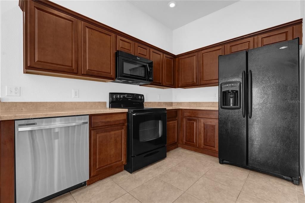 For Sale: $249,500 (2 beds, 2 baths, 1141 Square Feet)