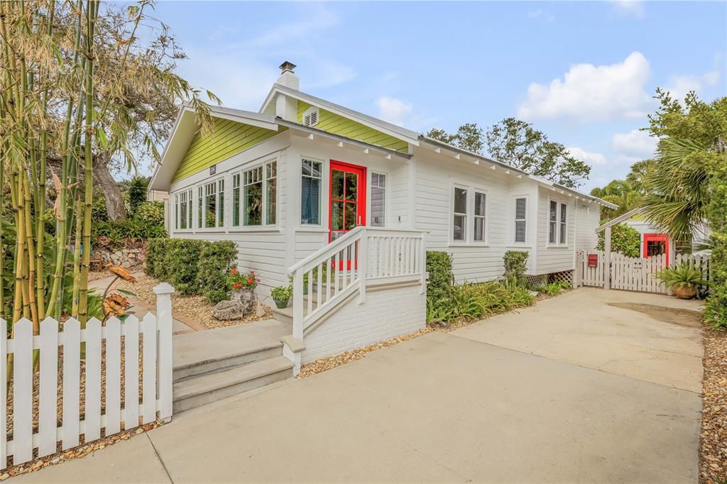 For Sale: $2,250,000 (3 beds, 2 baths, 2412 Square Feet)