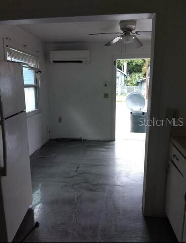 For Rent: $1,200 (1 beds, 1 baths, 600 Square Feet)