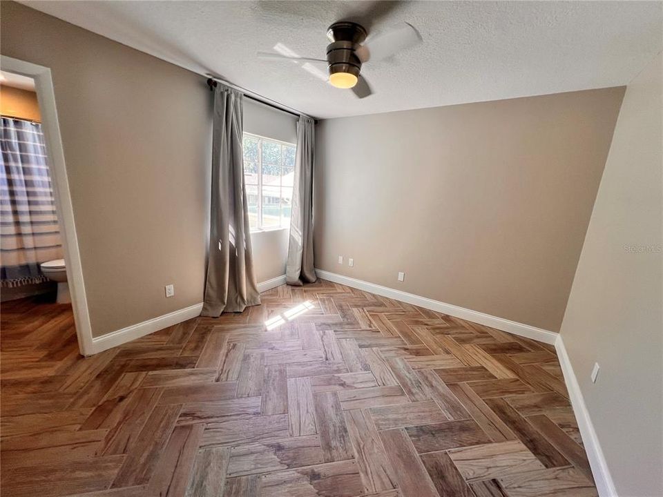 For Rent: $2,275 (3 beds, 2 baths, 1372 Square Feet)