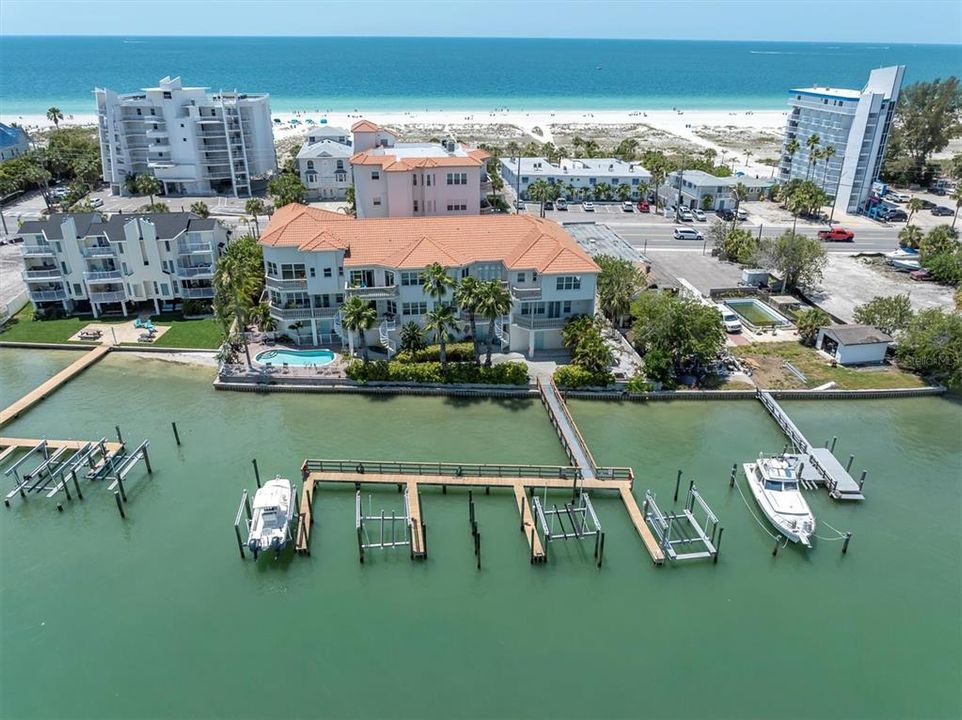 For Sale: $1,499,000 (3 beds, 3 baths, 2300 Square Feet)