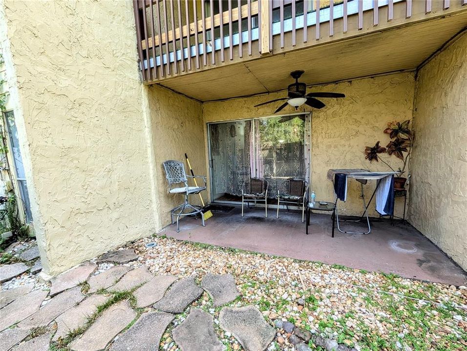 For Sale: $149,900 (2 beds, 2 baths, 1020 Square Feet)