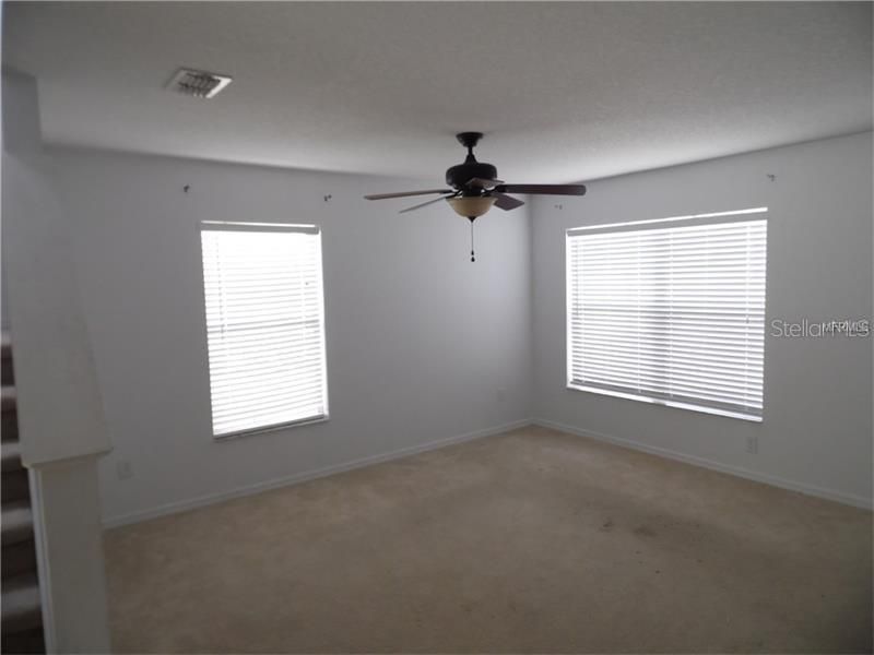 For Rent: $2,100 (2 beds, 2 baths, 1806 Square Feet)