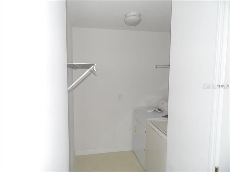 For Rent: $2,100 (2 beds, 2 baths, 1806 Square Feet)