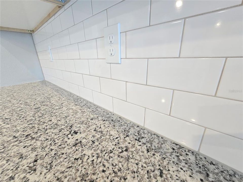 TILE BACKSPLASH