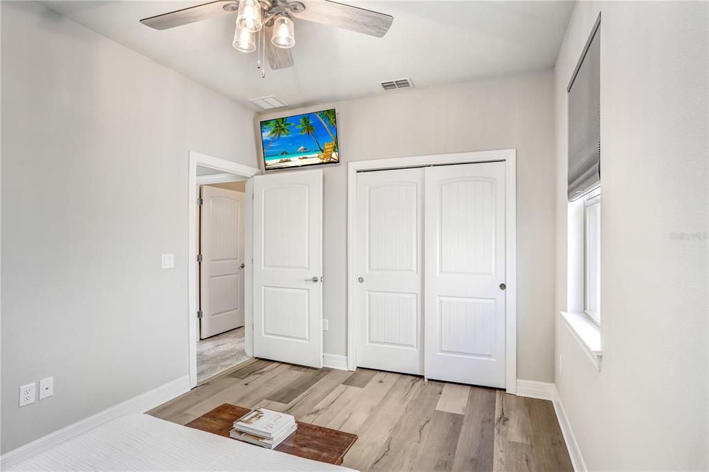 For Sale: $359,900 (2 beds, 2 baths, 1495 Square Feet)