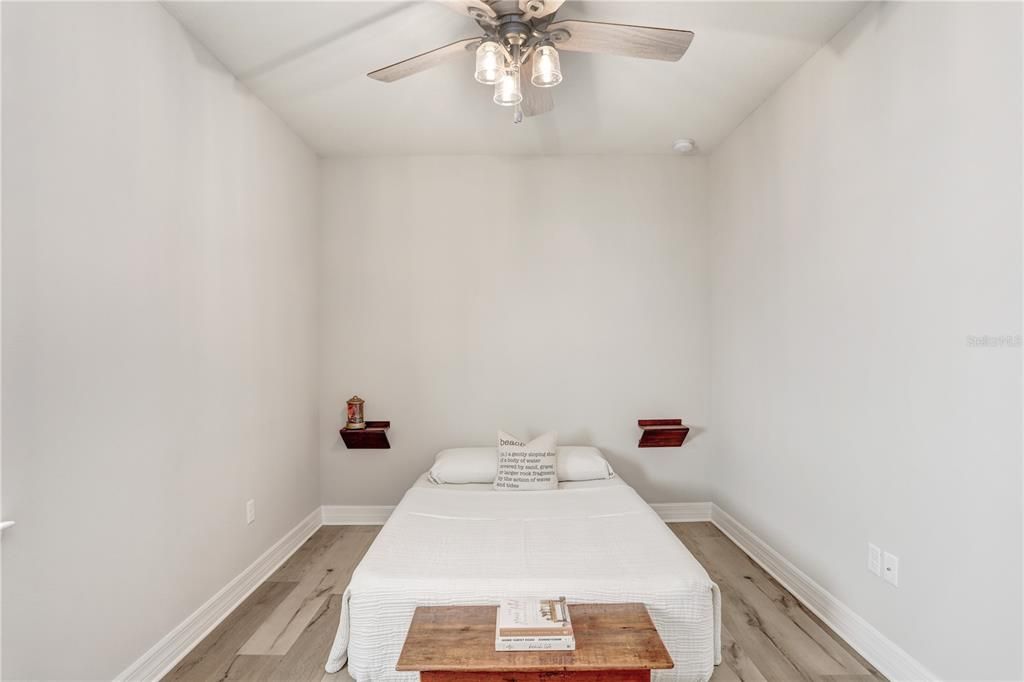 For Sale: $359,900 (2 beds, 2 baths, 1495 Square Feet)