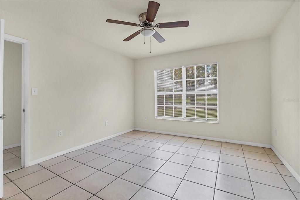 For Sale: $299,000 (4 beds, 2 baths, 1572 Square Feet)