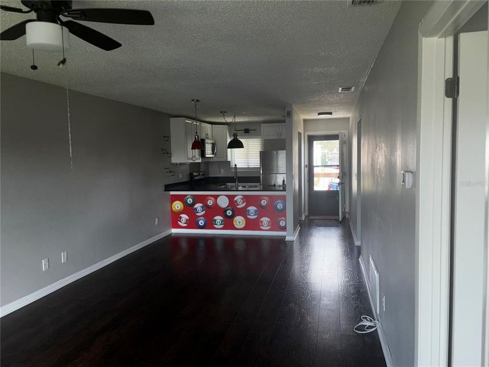 For Rent: $1,500 (2 beds, 2 baths, 864 Square Feet)