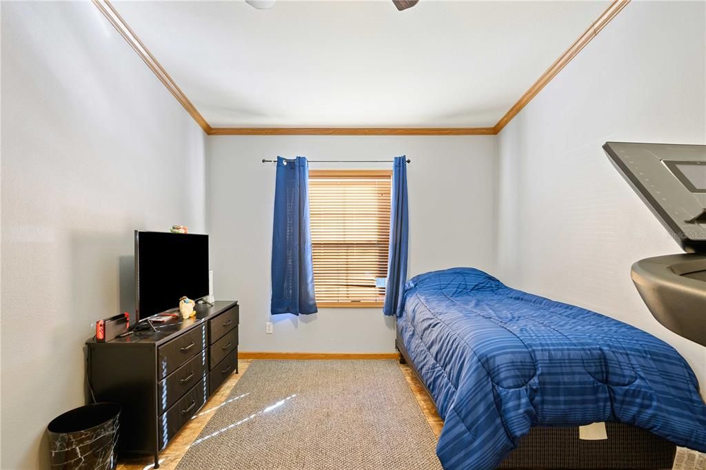 Guest bedroom 1