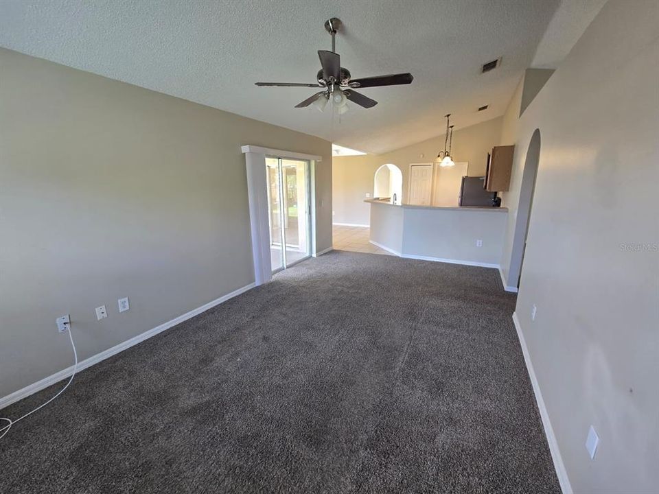 For Sale: $359,900 (3 beds, 2 baths, 1456 Square Feet)