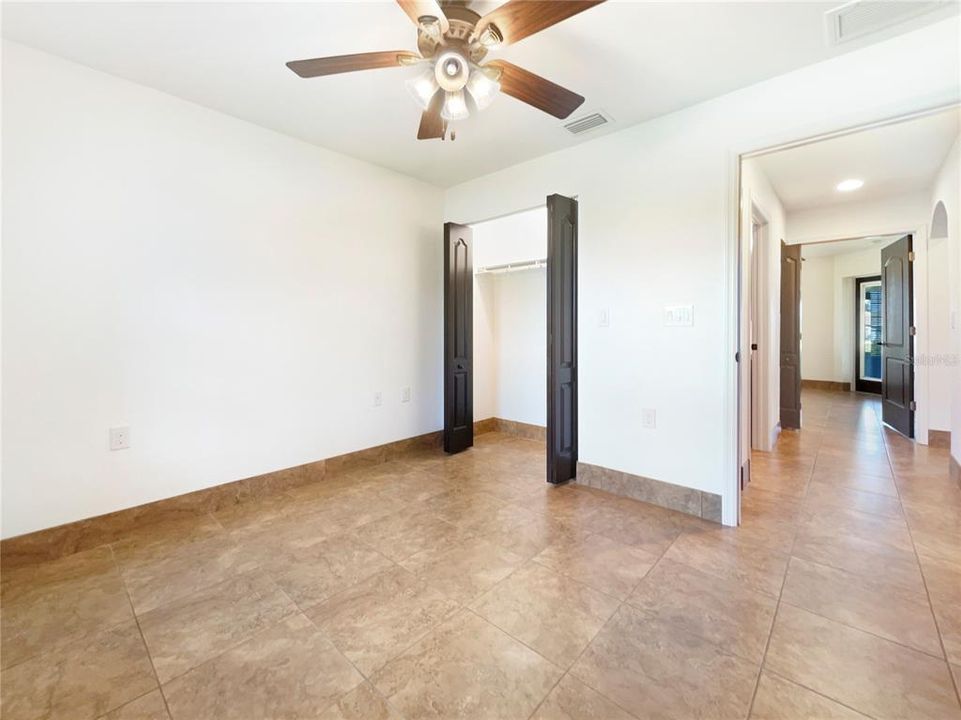 For Sale: $382,000 (3 beds, 2 baths, 1589 Square Feet)