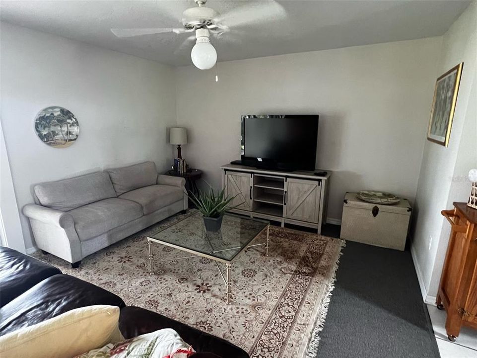 For Rent: $2,500 (3 beds, 2 baths, 1378 Square Feet)