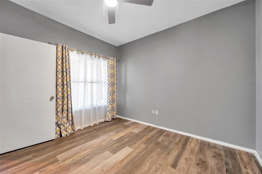 For Sale: $239,000 (1 beds, 1 baths, 672 Square Feet)