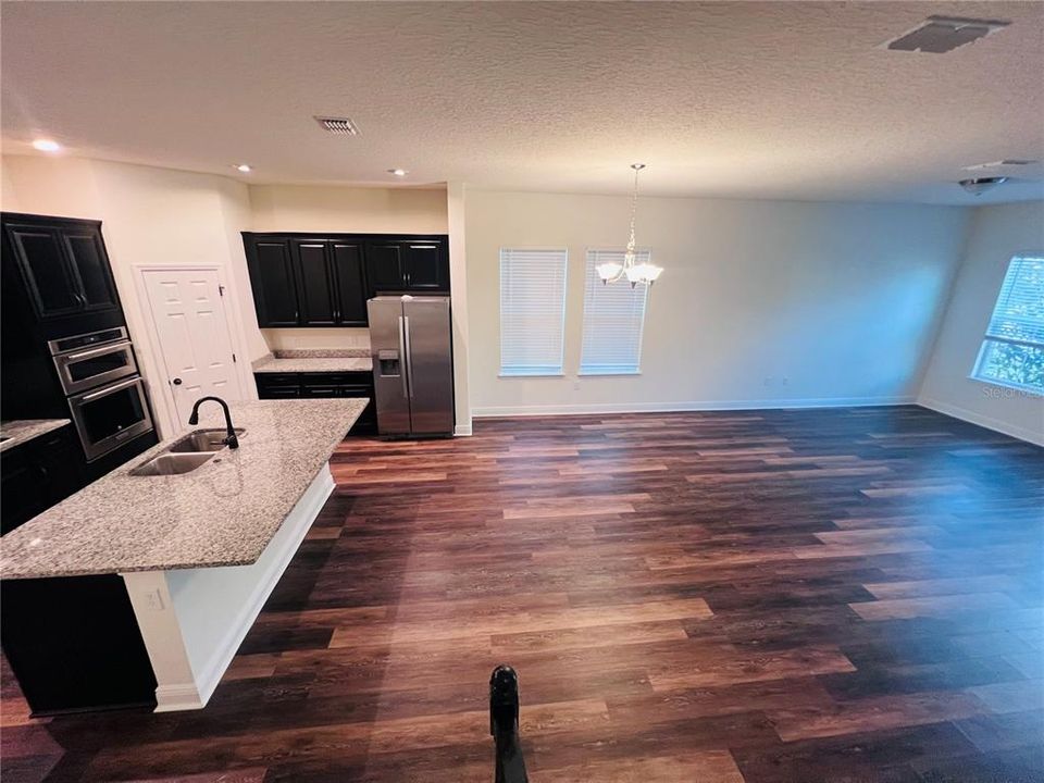 For Rent: $2,900 (4 beds, 2 baths, 2204 Square Feet)