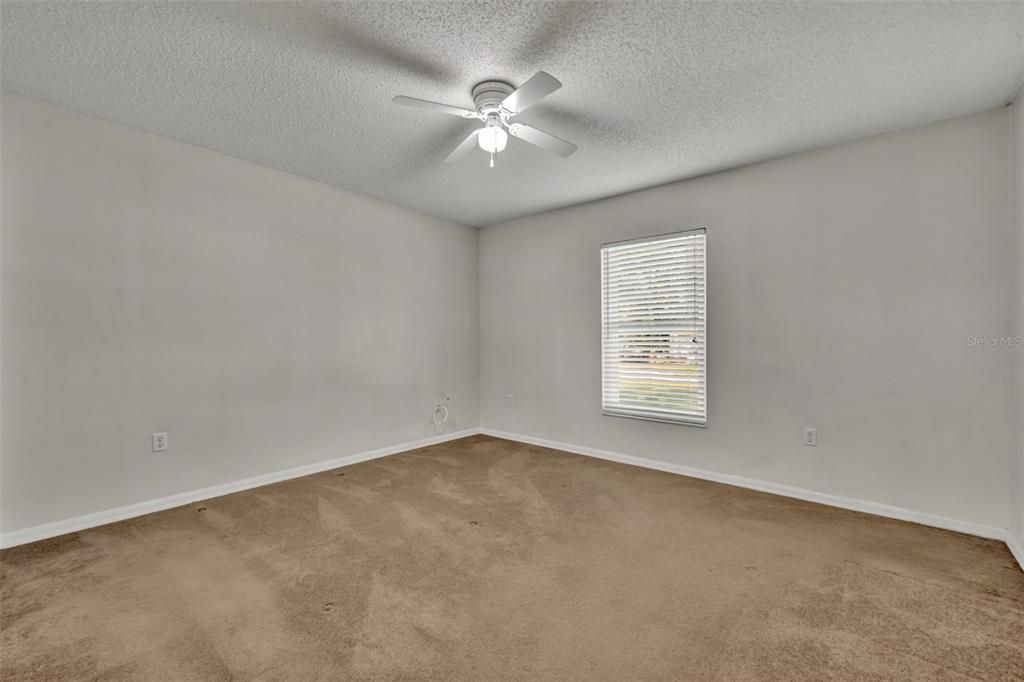 For Sale: $268,900 (2 beds, 2 baths, 1062 Square Feet)