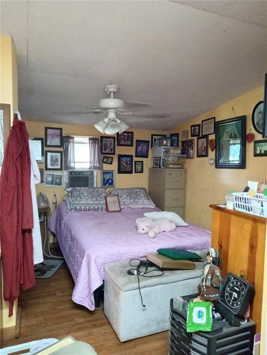 COTTAGE BEDROOM