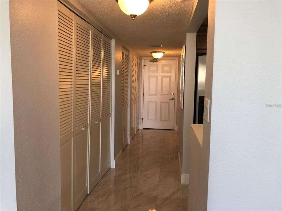 For Rent: $2,500 (0 beds, 1 baths, 640 Square Feet)