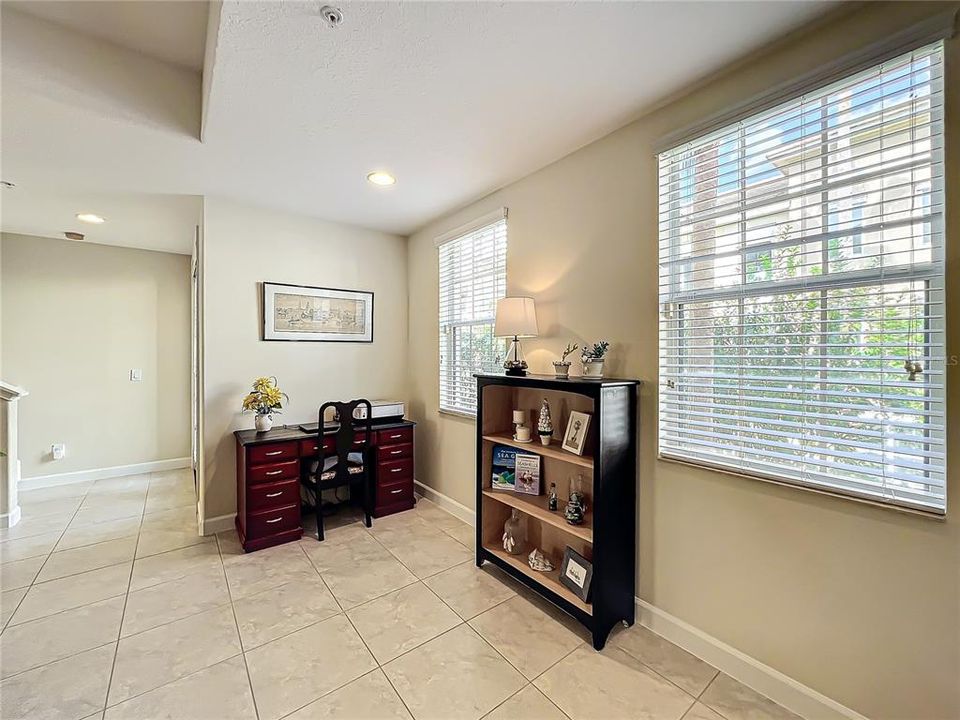 For Sale: $449,000 (3 beds, 3 baths, 2295 Square Feet)